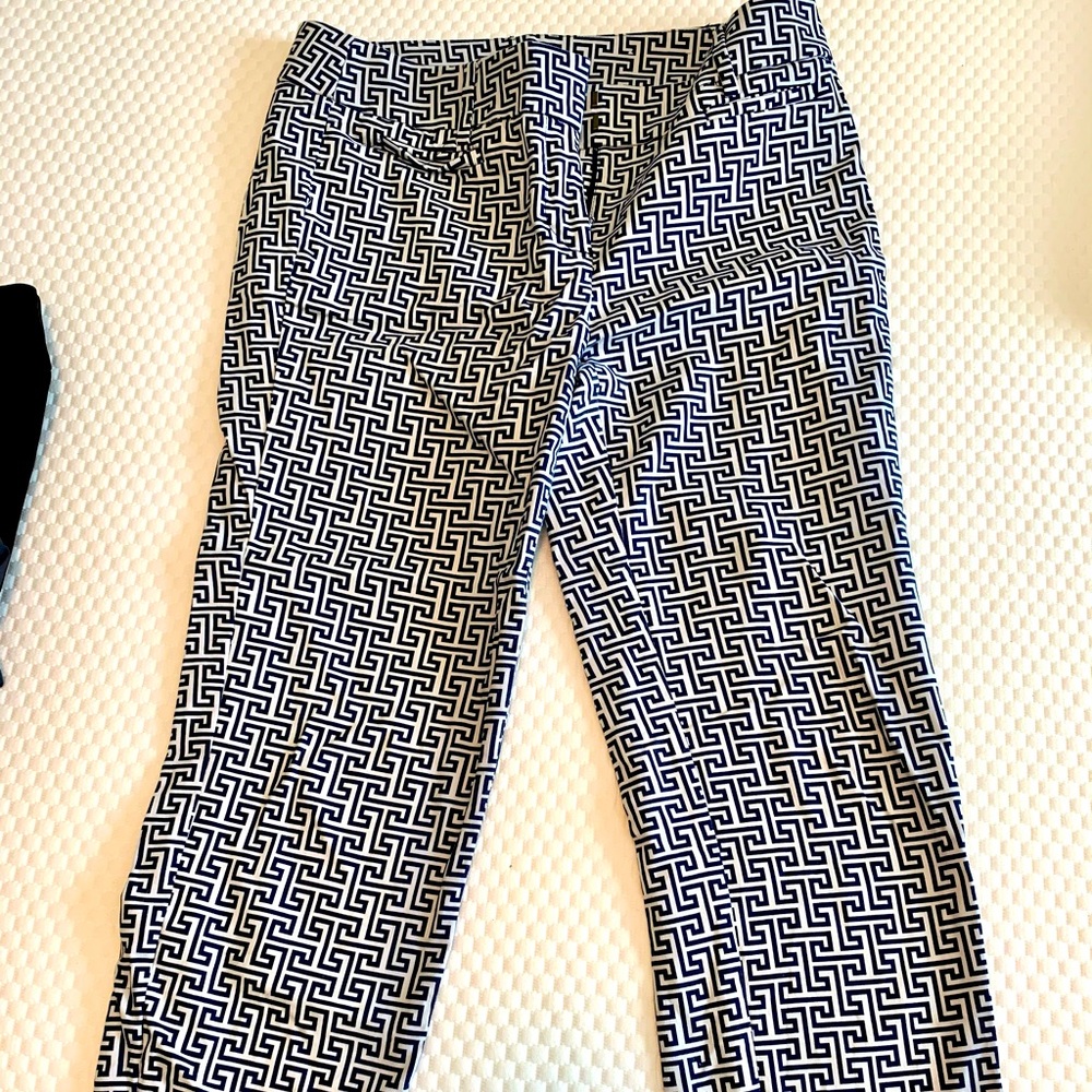 Loft cropped pant with Greek key design